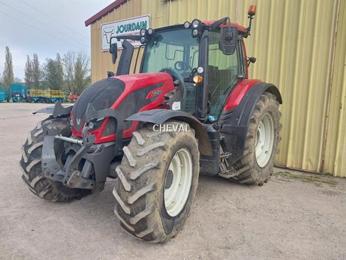 Valtra N 174