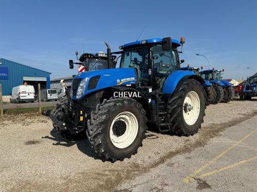 New Holland T7 235 AC
