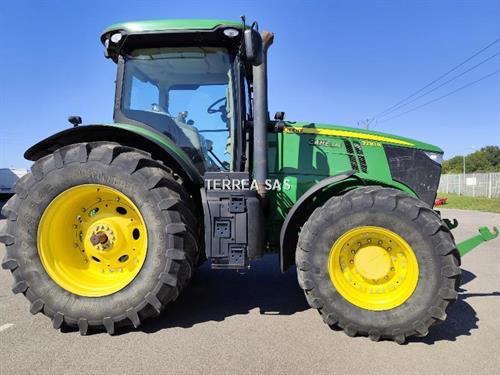 John Deere 7230R