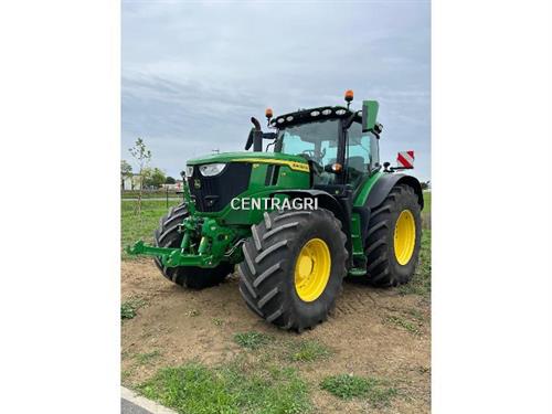 John Deere 6R 215