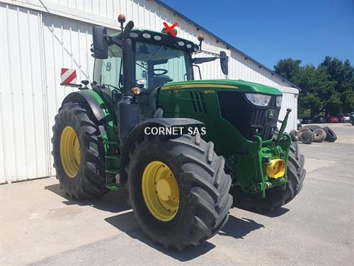 John Deere 6215R