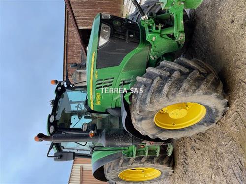 John Deere 6195M
