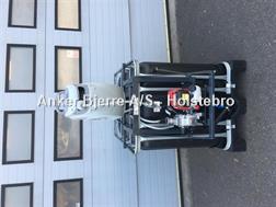 Divers AB Vandtank med Honda motor og slange