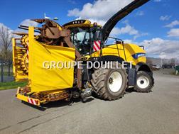 New Holland FR650