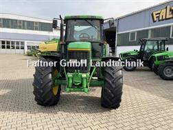 John Deere 6800