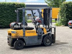 Nissan PJ02 Triplo mast / Freelift / Hefhoogte 470cm / 2 