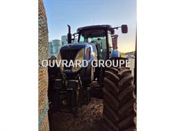 New Holland T7030