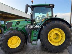 John Deere 6215R