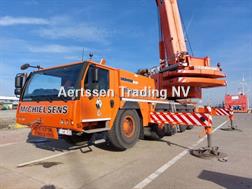 Liebherr LTM1100-5.2