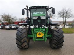 John Deere 6215