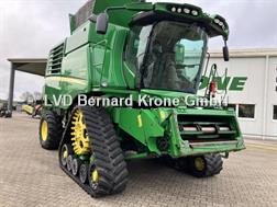 John Deere T 670