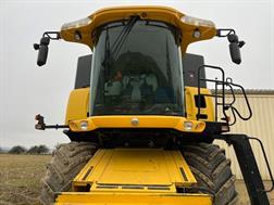 New Holland CR 9070