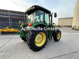 John Deere 5820