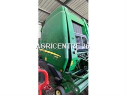 John Deere 864