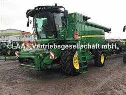 John Deere T 660