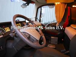 Volvo FH12 With Cormach 135tm Crane FH12 10x4 With
