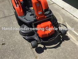 Husqvarna R213 C