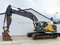 Volvo EC300EL - Quick Coupler / Hammer Lines / Auto Lube