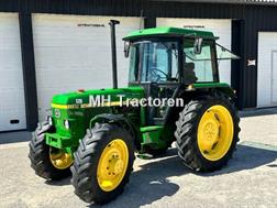 John Deere 2140