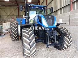 New Holland T7.230