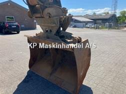Komatsu PC210LC-8