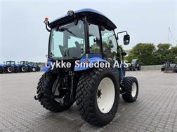 New Holland BOOMER 35
