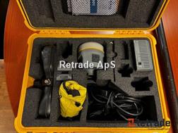 Trimble R10 + TSC3 Controller