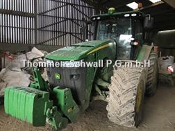 John Deere 8260 R