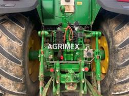 John Deere 8230