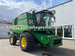 John Deere T 560