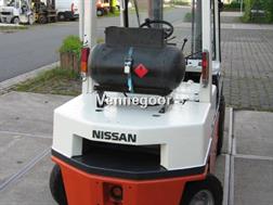 Nissan -