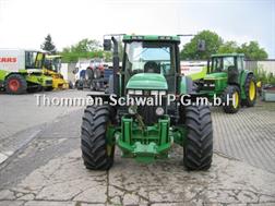 John Deere 8200