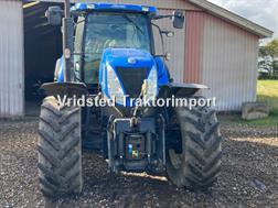 New Holland T 7040