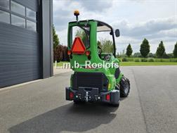 Avant 528 TDL+ mini-shovel