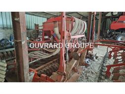 Kuhn LC402 + HR 403D