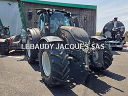Valtra N135