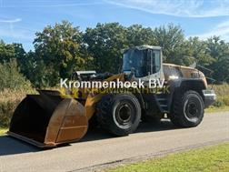 Liebherr L 586 Xpower