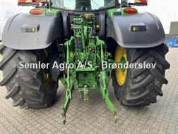 John Deere 6215