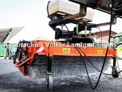 Pronar ZM 2000 Kehrmaschine 2m + Seitenbesen