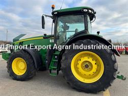 John Deere 8270 R