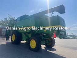 John Deere T 550