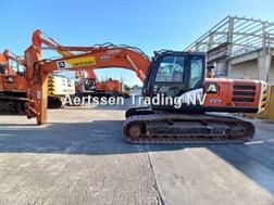 Hitachi ZX220LC (Abu Dhabi)