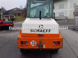 Schaeff SKL 823