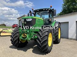 John Deere 6215