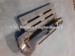 Hydrema 906B støtteben