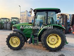 John Deere 5820