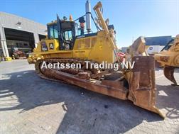 Komatsu D155A-6R (4 pcs available in Abu Dhabi)