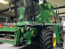 John Deere T 670