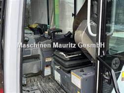 Takeuchi TB 235 mit Powertilt