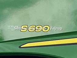 John Deere S 690